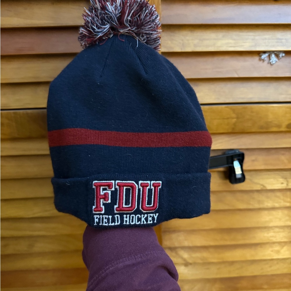 Under Armour Navy and Red Pom-Pom Beanie